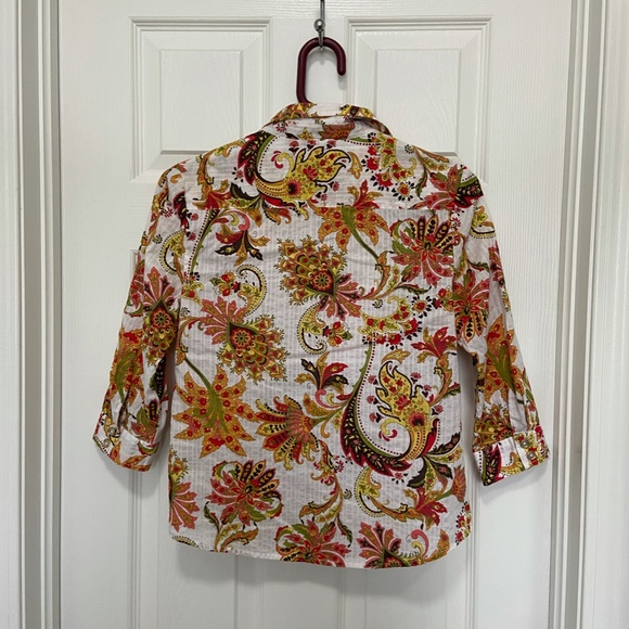 Karen Scott Petites Floral Button Up Shirt Bundle (includes 3 shirts) ✨ - Picture 11 of 16